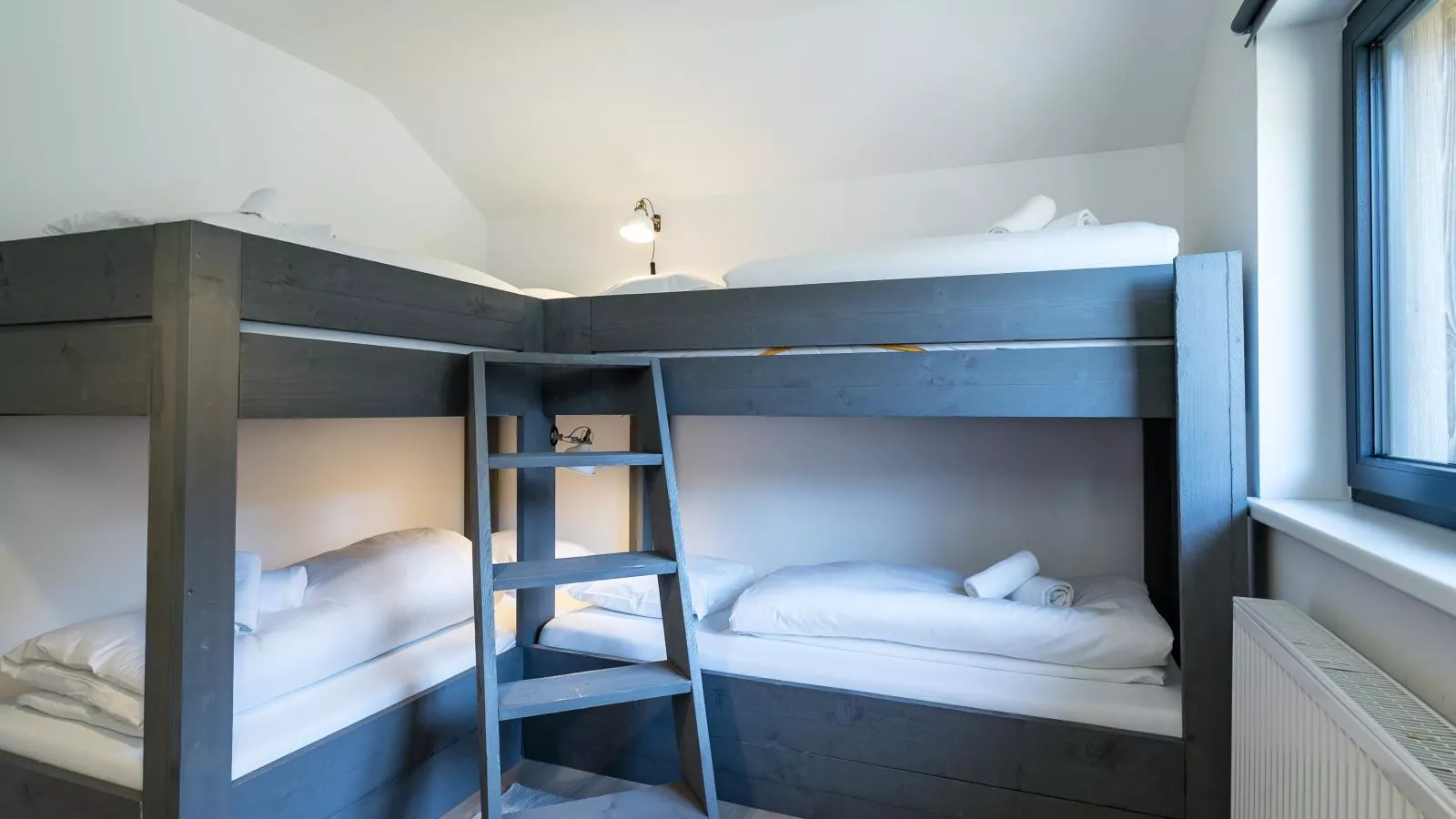 Mozart Lodge-Bedroom