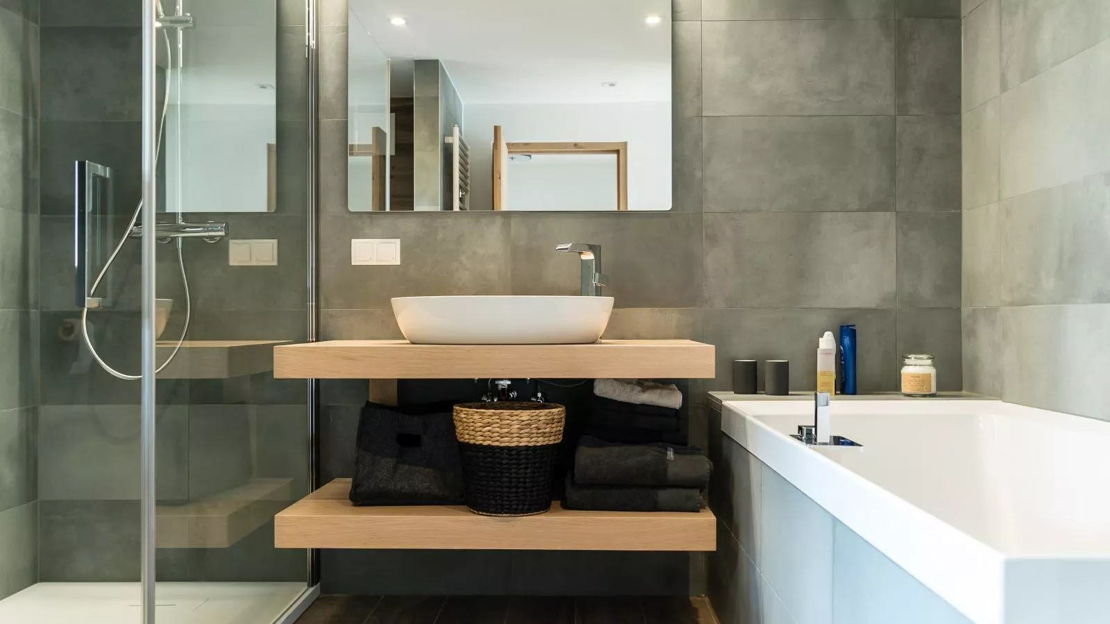 Mozart Lodge-Bathroom