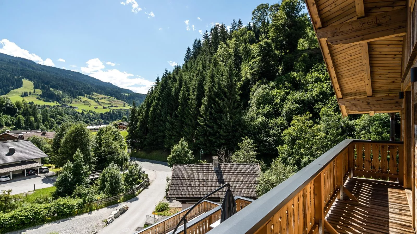 Mozart Lodge-Terrace balcony