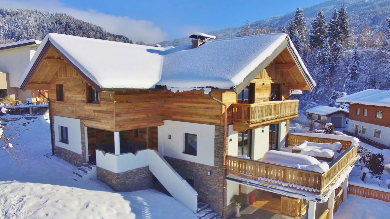 Mozart Lodge-Exterior winter