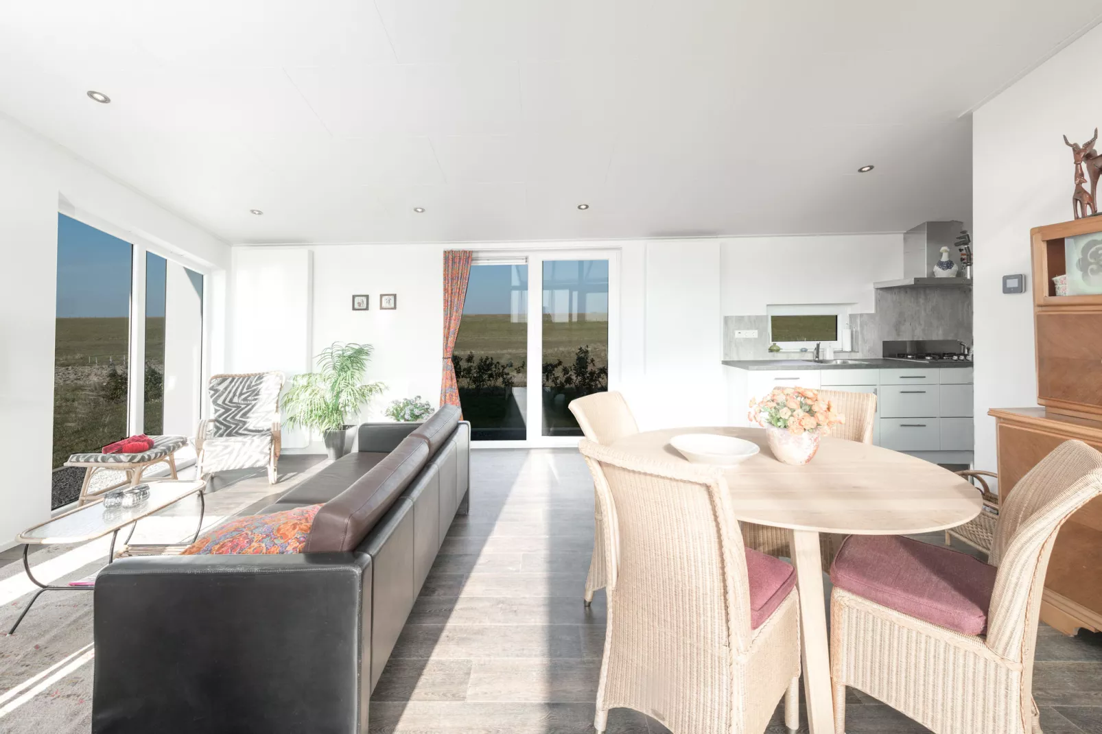 Water Resort Oosterschelde 51-Living room