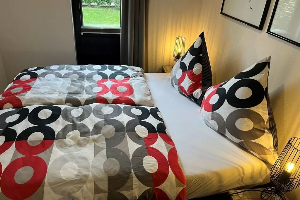 431804-Bedroom