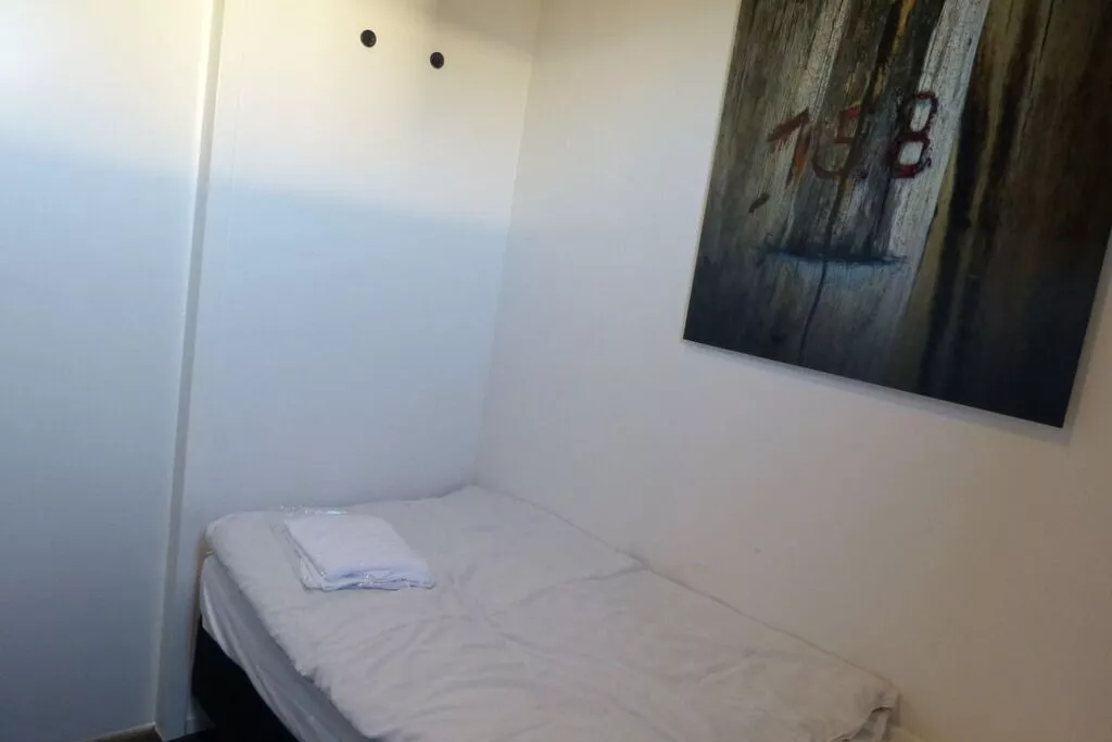 431804-Bedroom