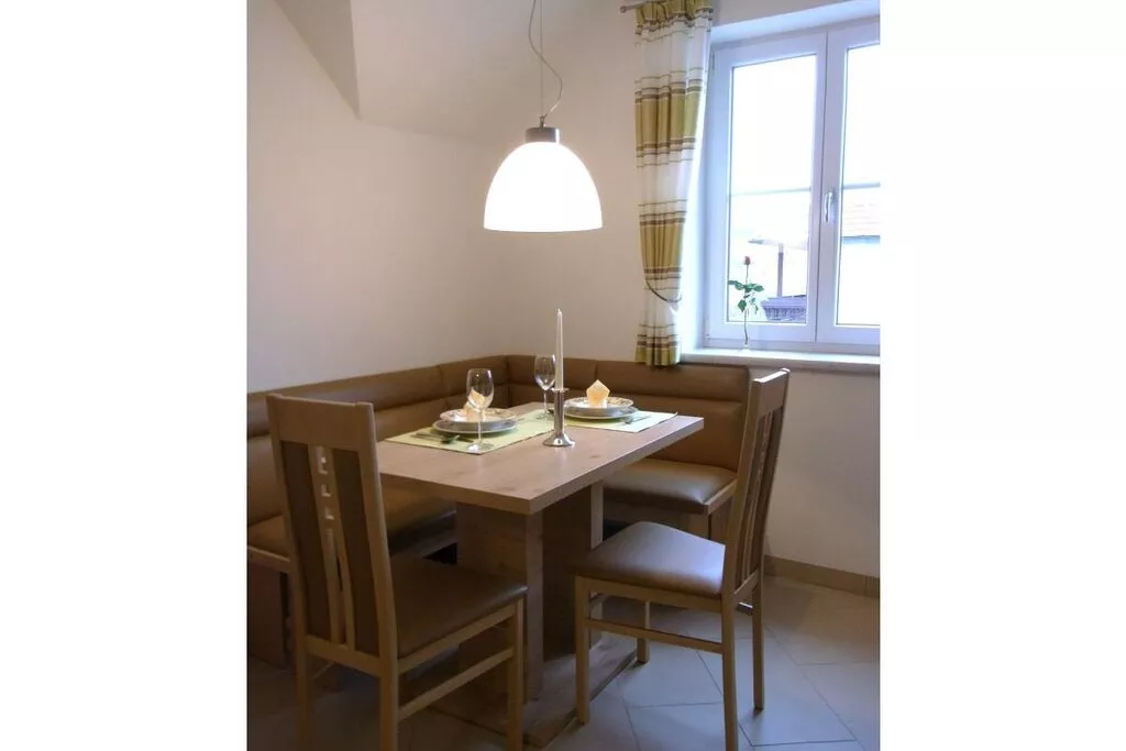 293393-Dining room