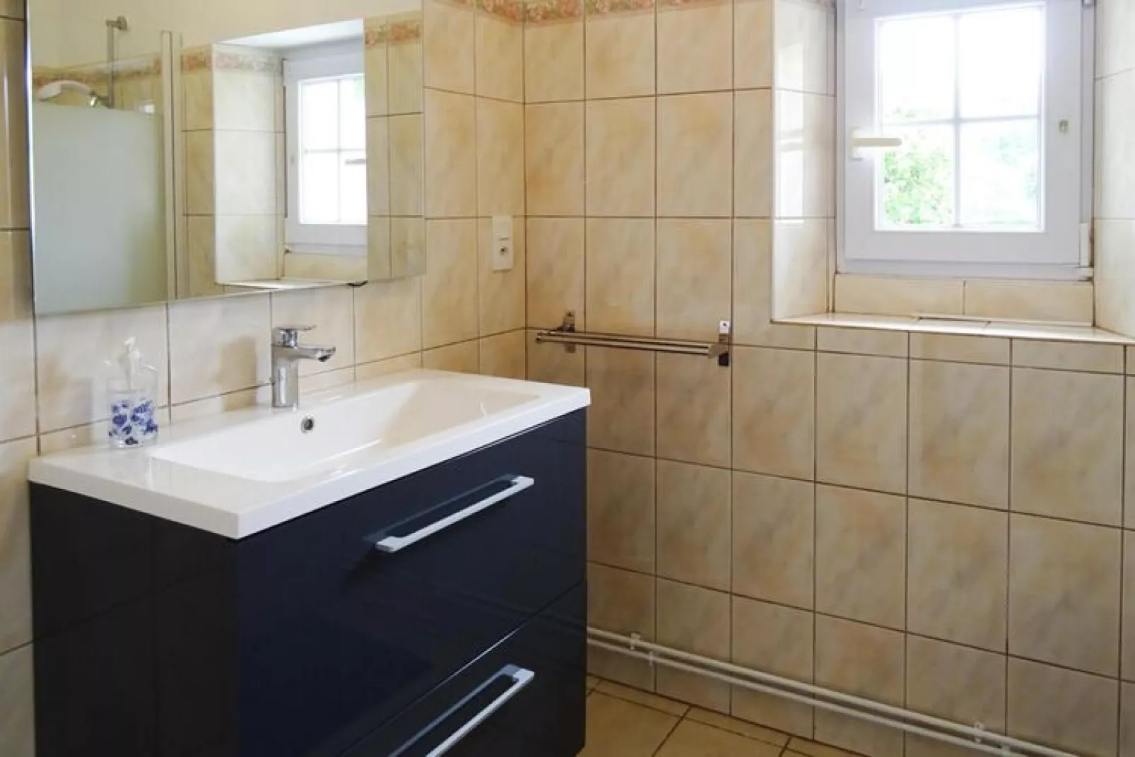 Natursteinhaus Douarnenez-Bathroom