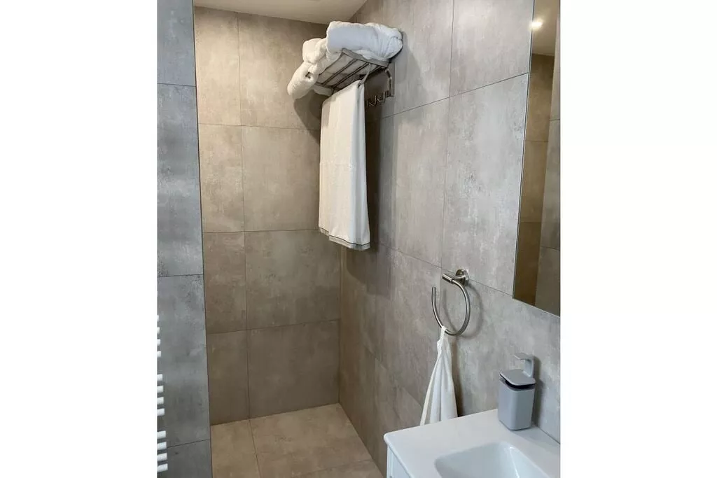 301083-Bathroom