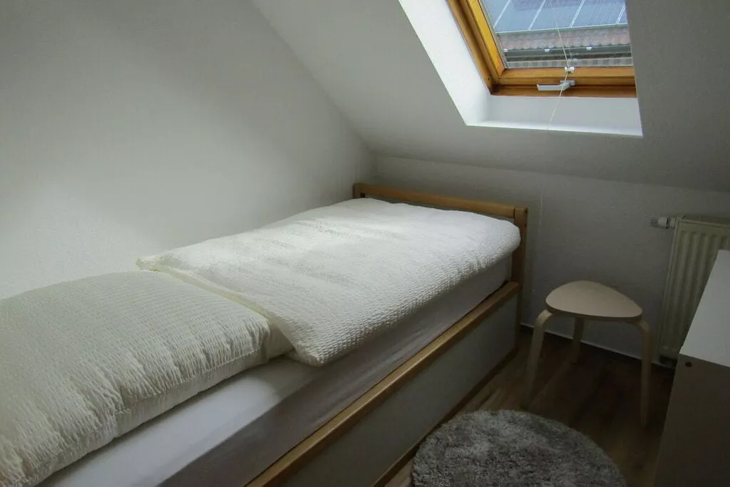 286301-Bedroom