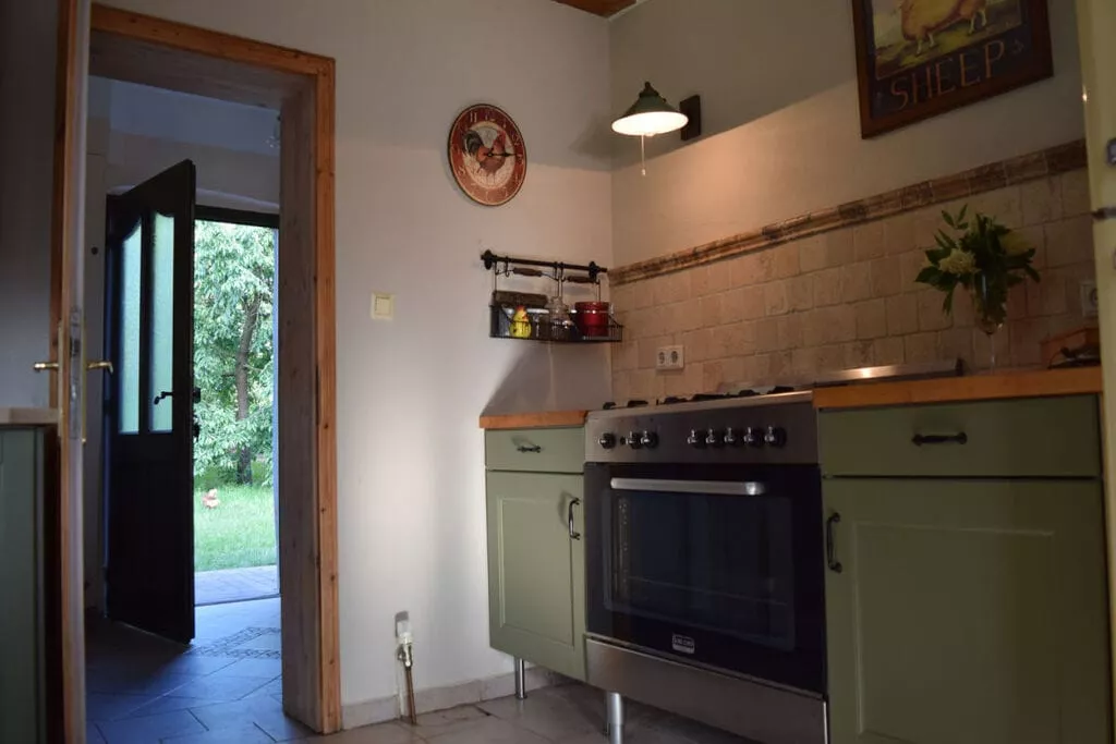 266523-Kitchen