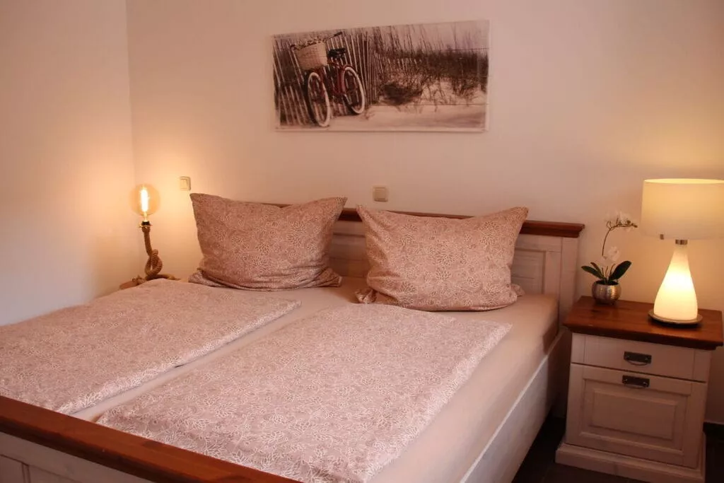 284614-Bedroom