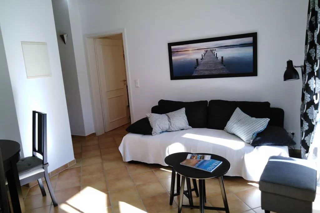 246821-Dining room