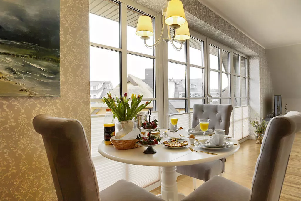 244054-Dining room