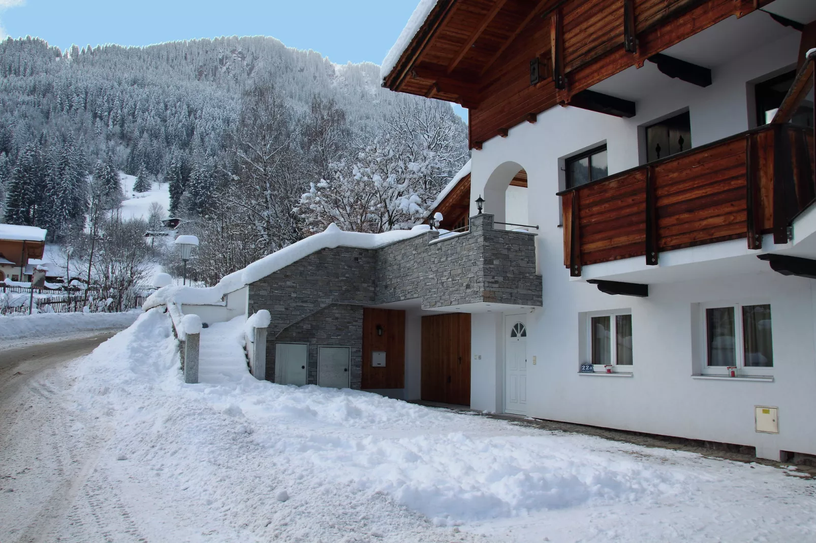 Ariane-Exterior winter