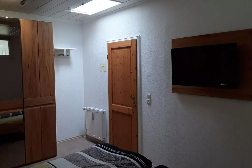 220491-Bedroom