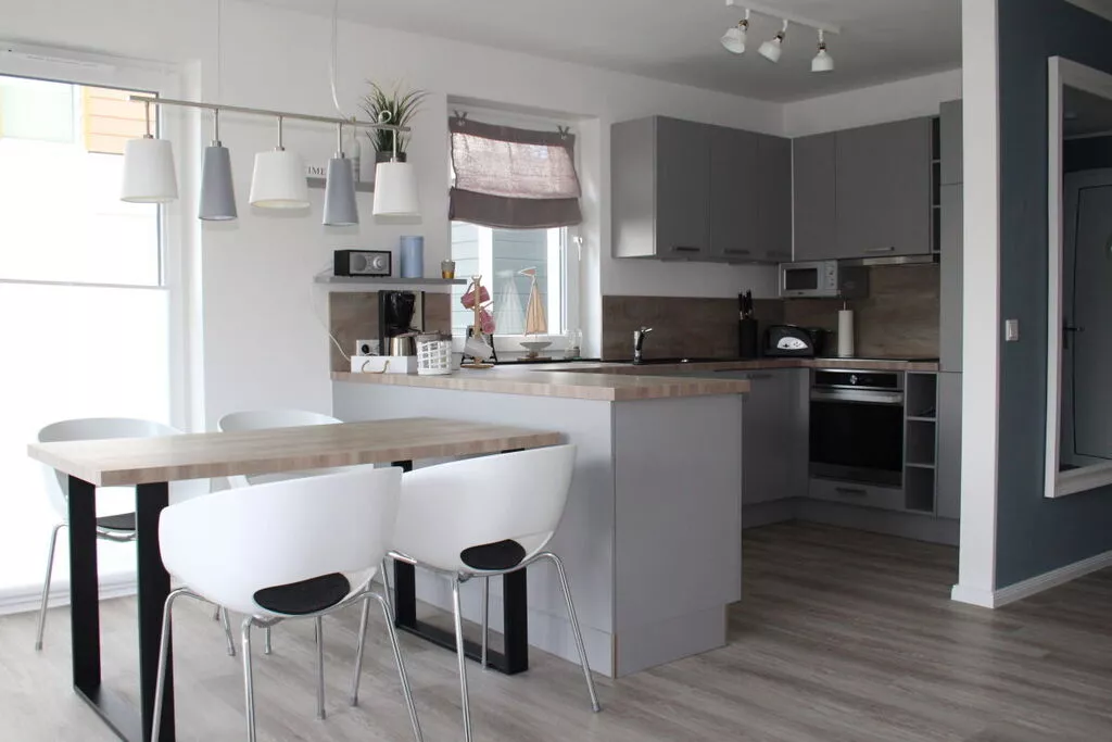299193-Dining room