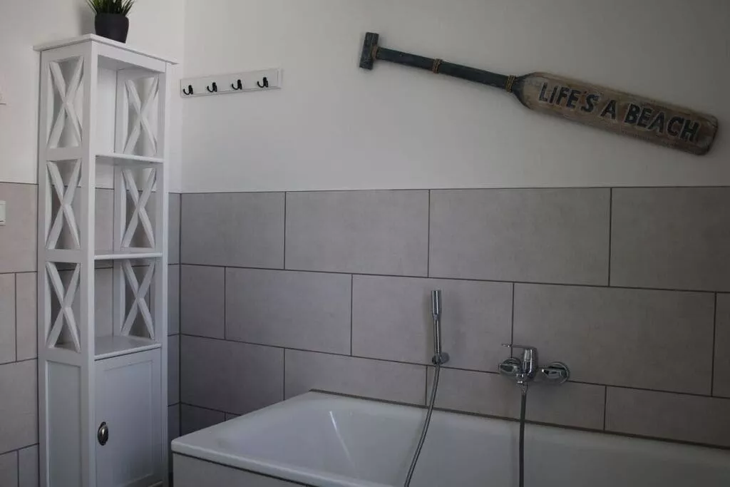 299193-Bathroom