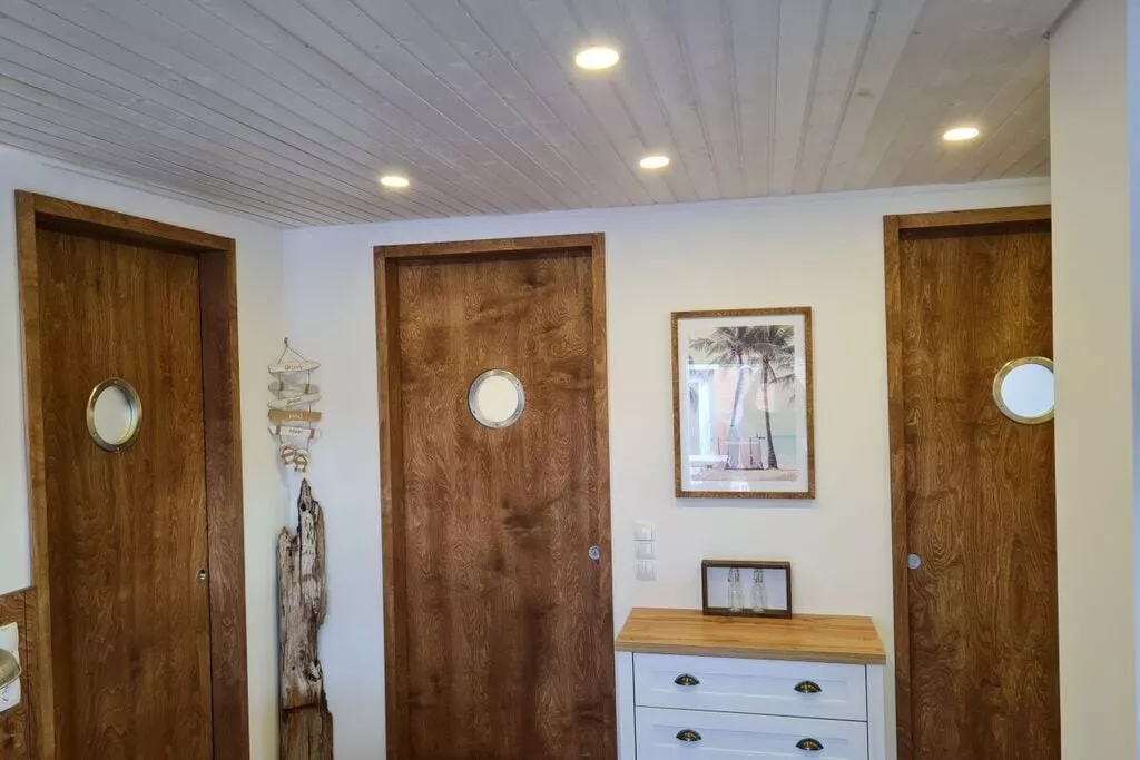 427885-Bathroom