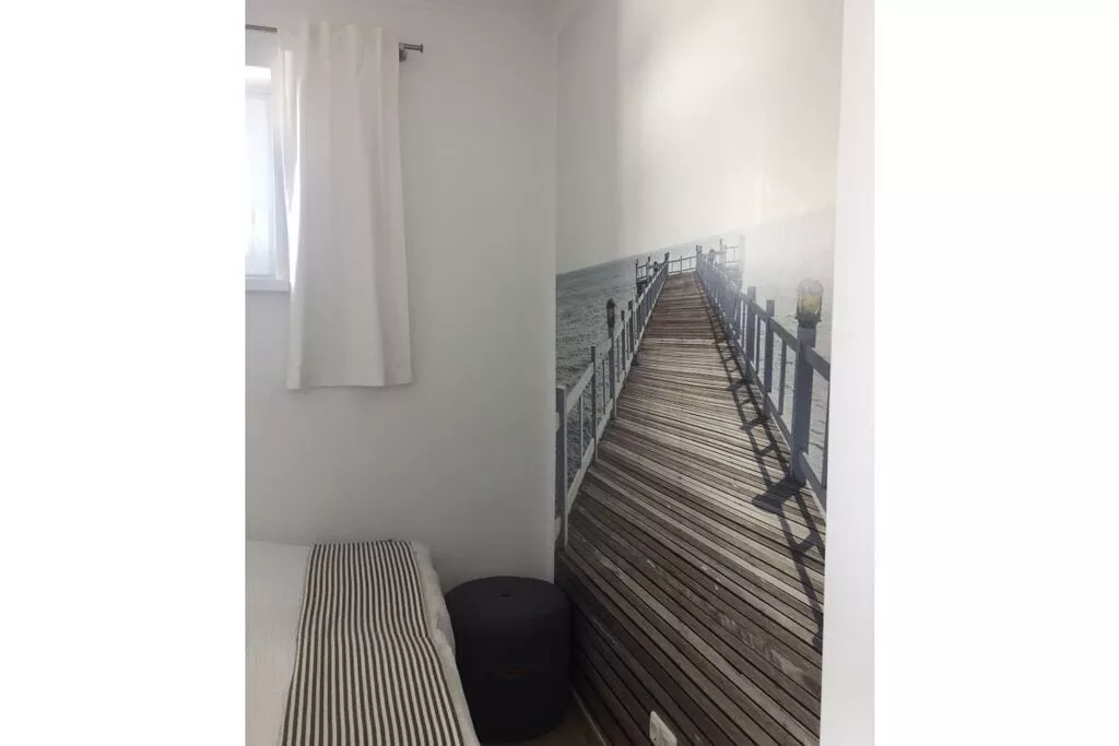 232461-Bedroom