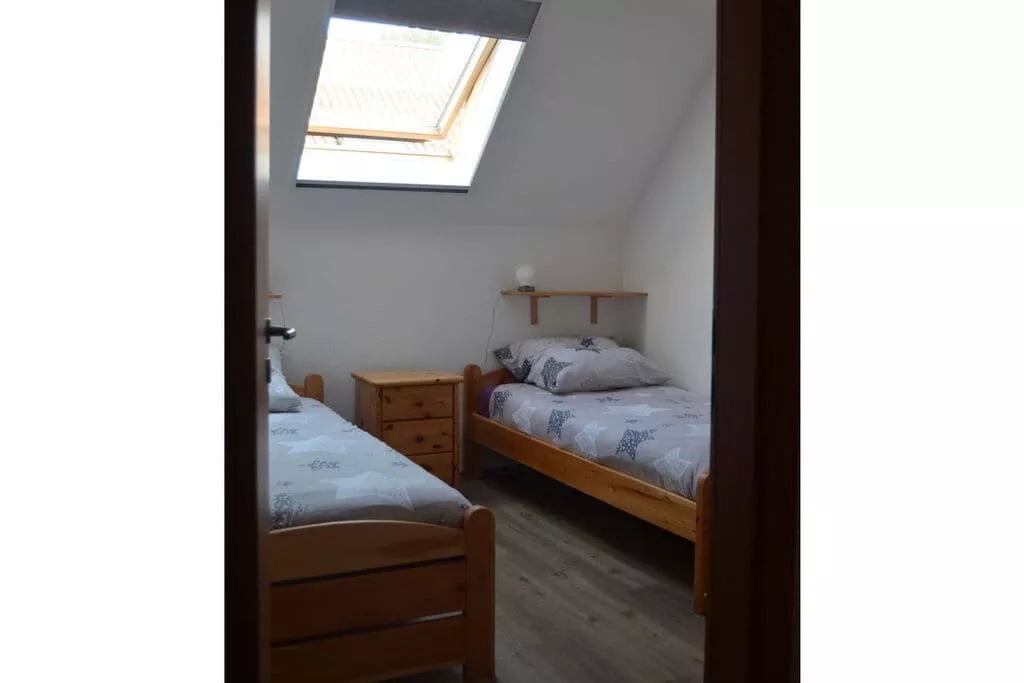 230651-Bedroom