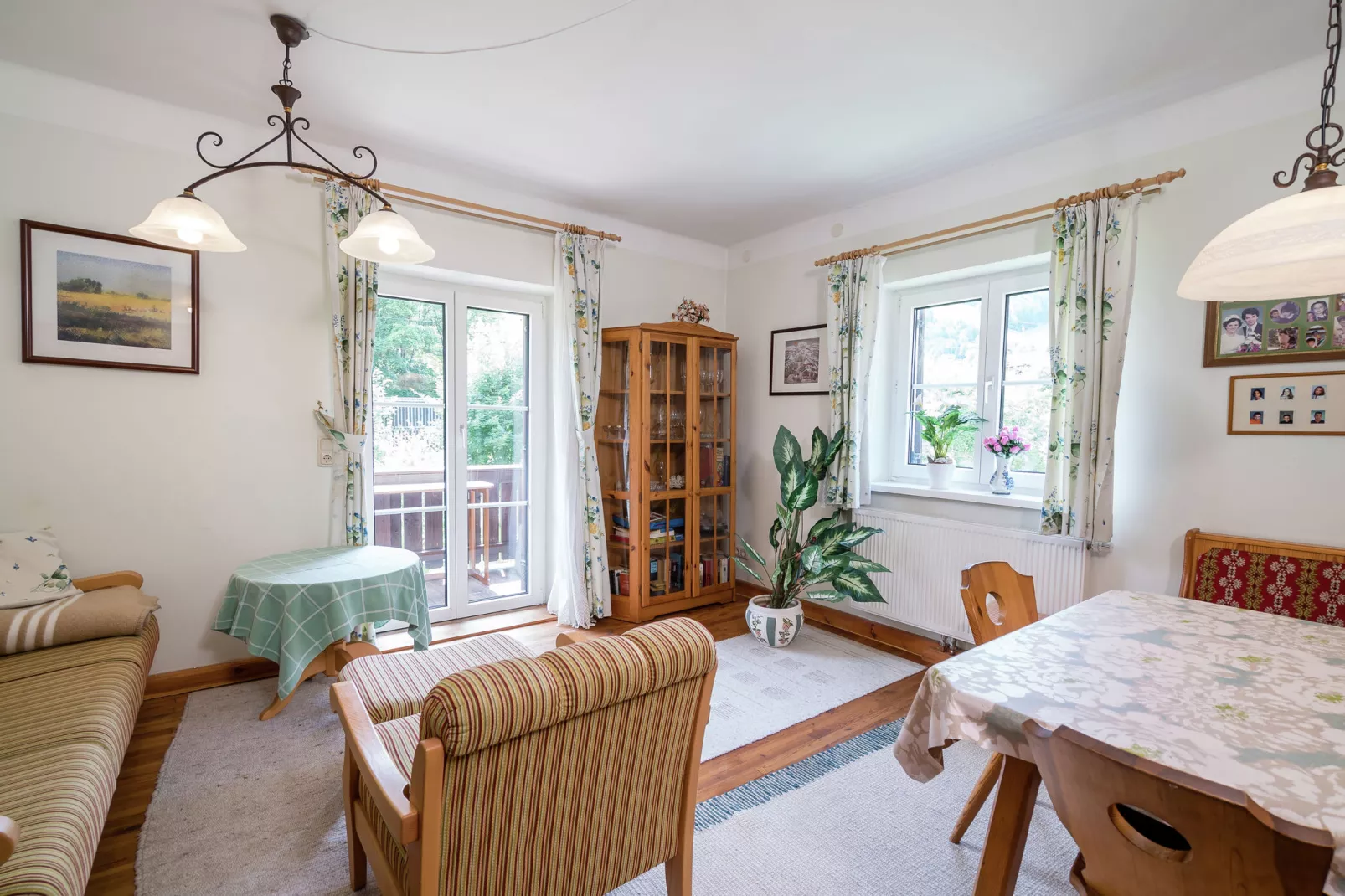 Hahnenkamm-Living room