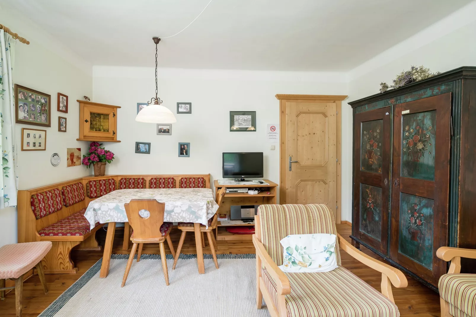 Hahnenkamm-Living room