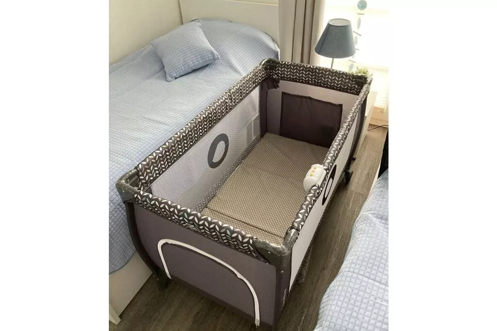 348011-Bedroom