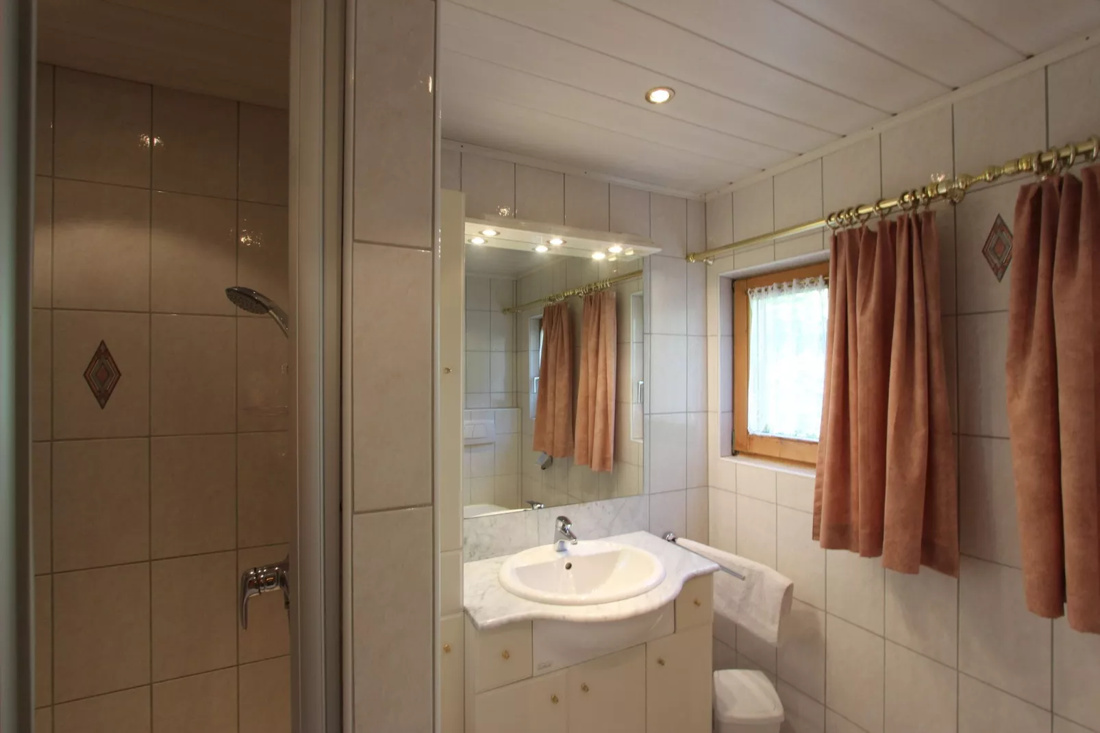 Eileen I-Bathroom