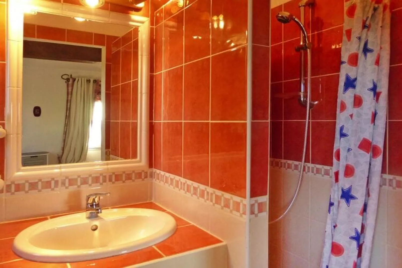 Ferienhäuschen in Bellegarde / La Pichoulino-Bathroom