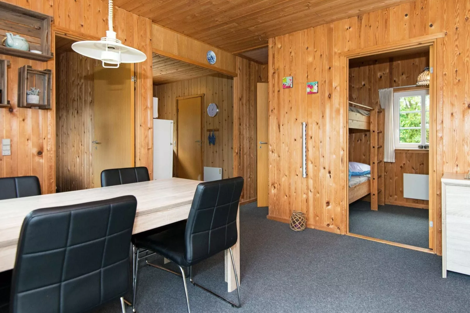 Tranquil Cottage near Kvie Lake-By Traum-Indoor