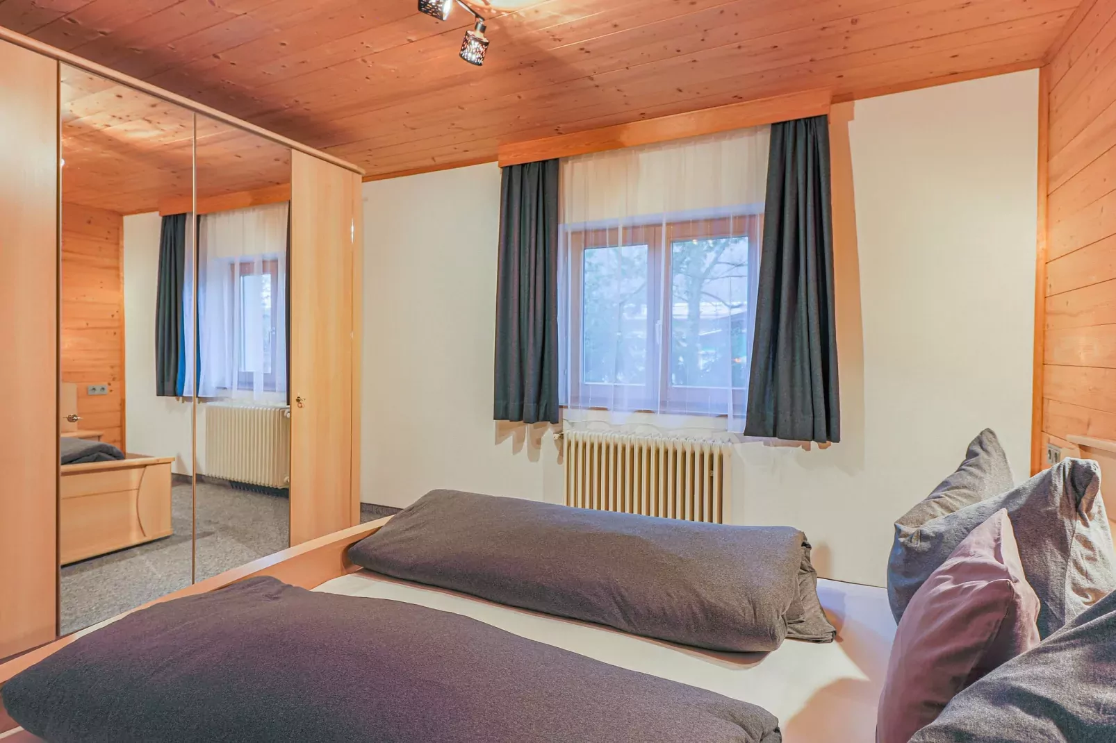 Eileen II-Bedroom