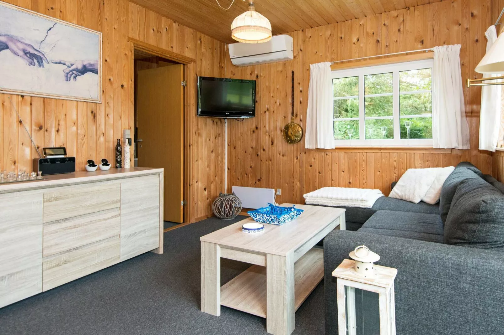Tranquil Cottage near Kvie Lake-By Traum-Indoor