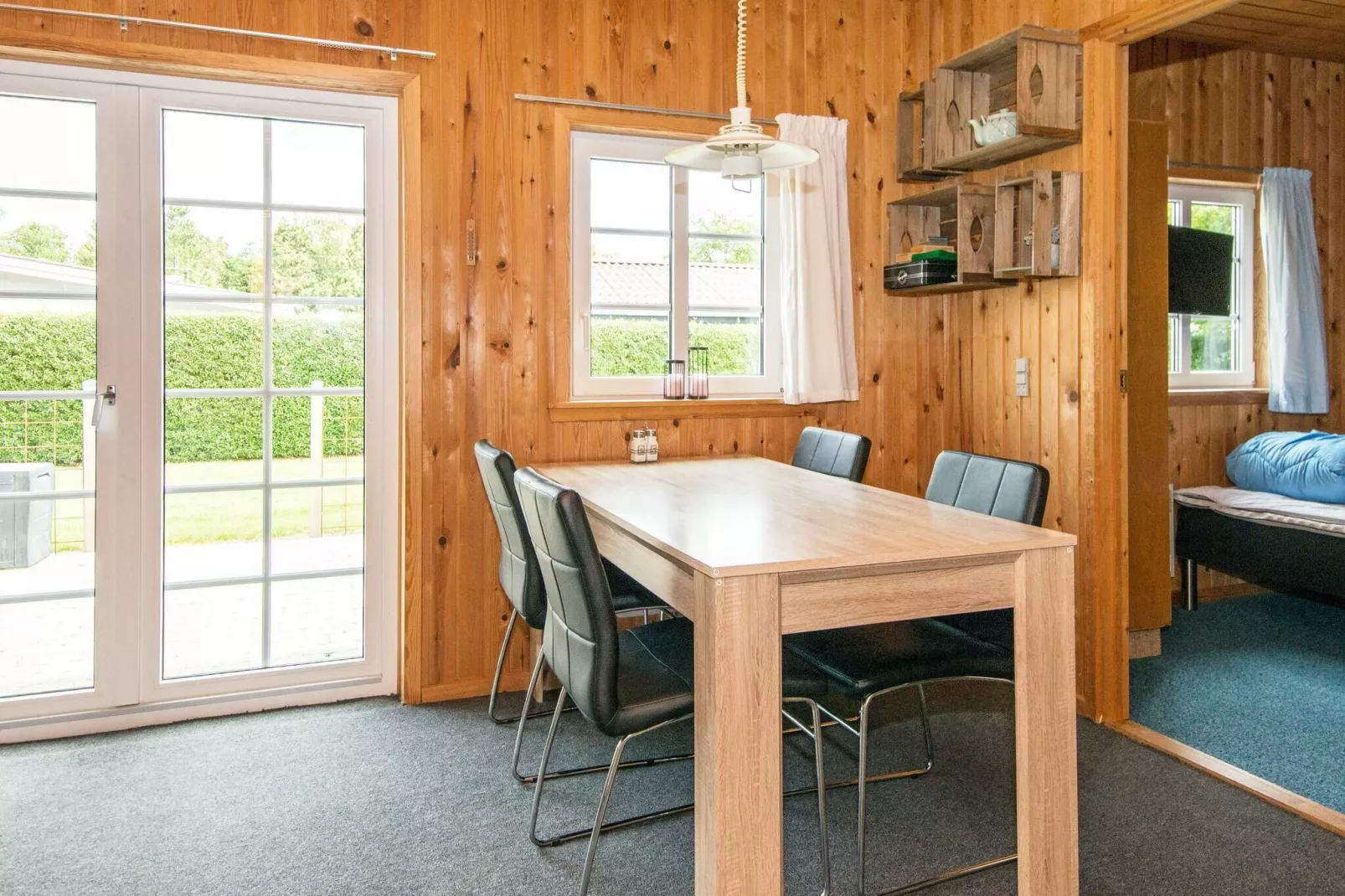 Tranquil Cottage near Kvie Lake-By Traum-Indoor