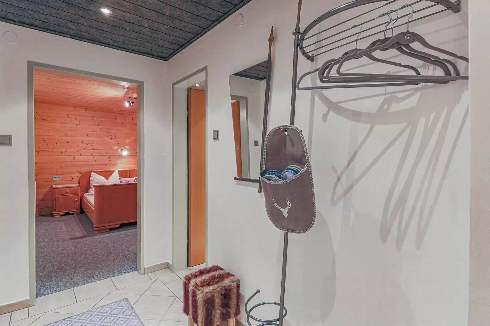 Eileen II-Facilities