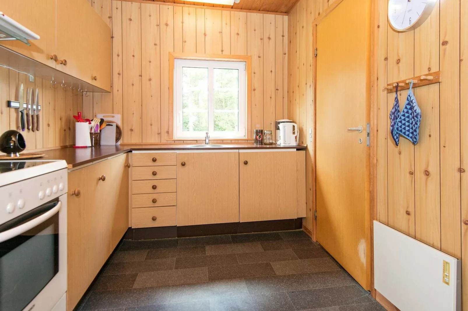 Tranquil Cottage near Kvie Lake-By Traum-Indoor