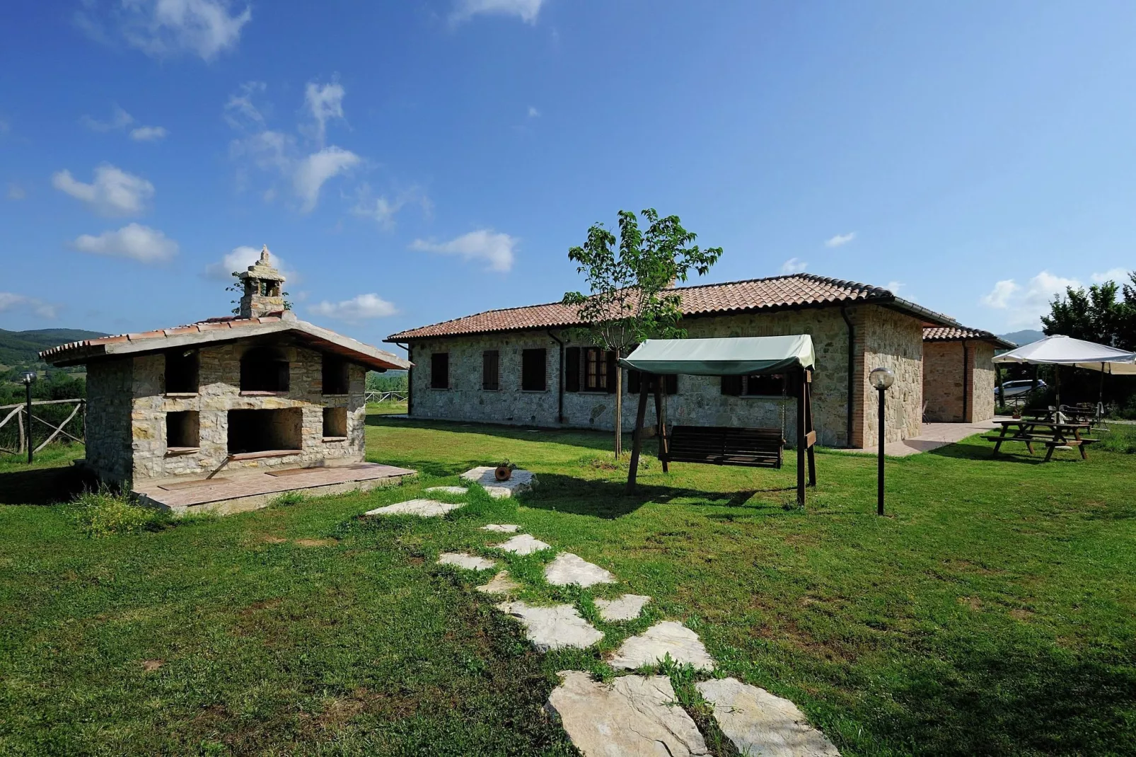 Nerone-Exterior summer