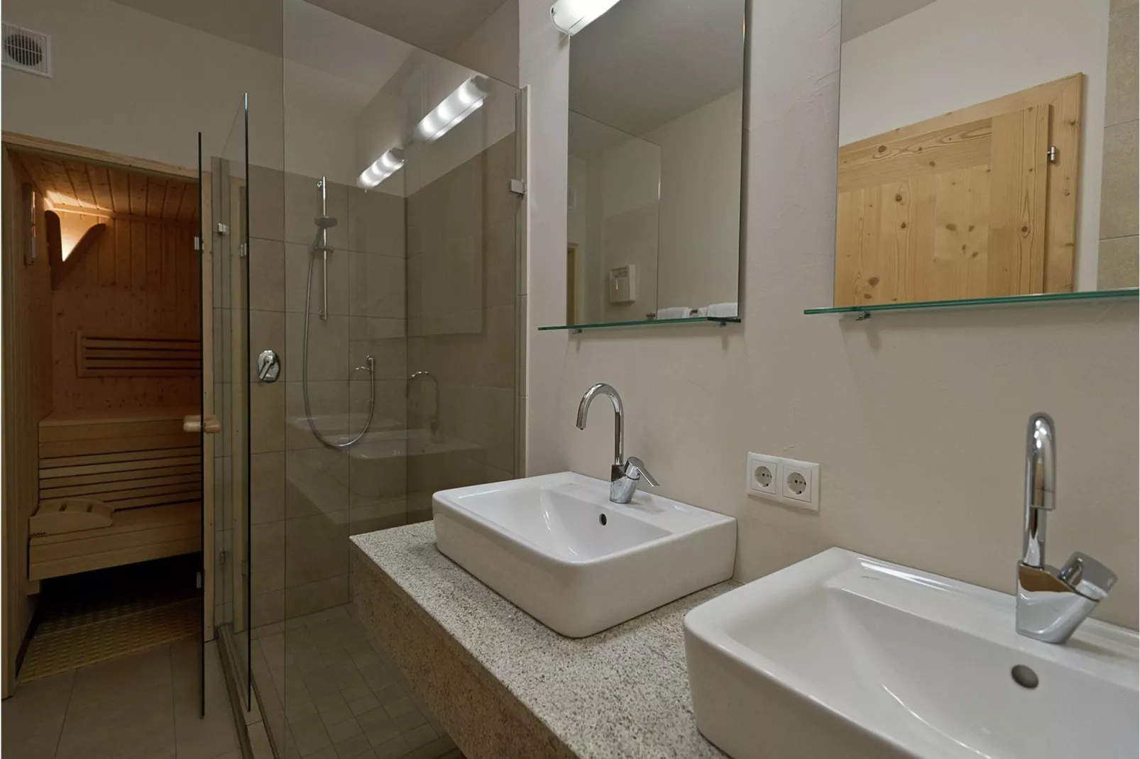 Panorama Chalet 5-Bathroom