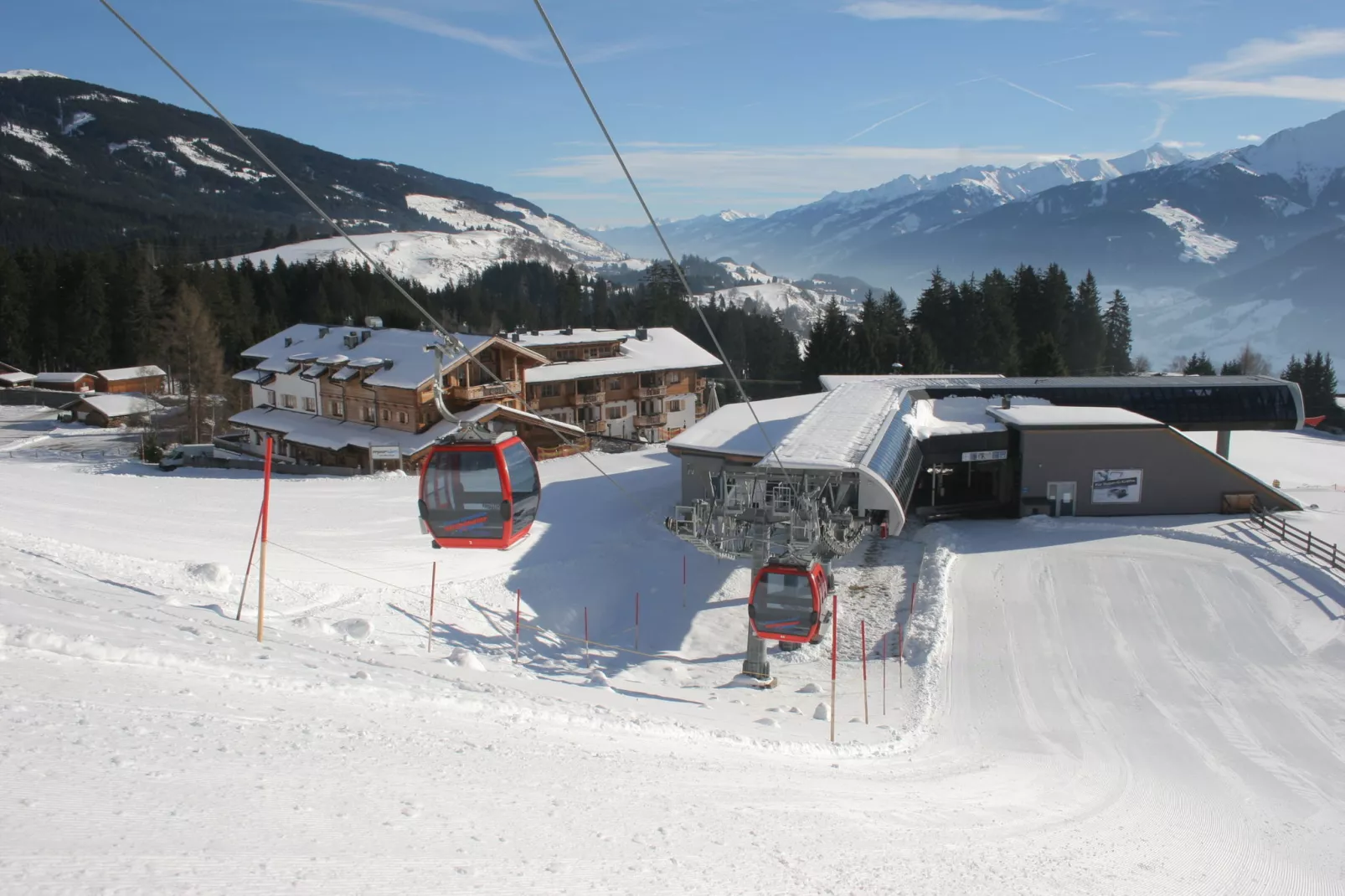 Panorama Chalet TOP 10-Exterior winter