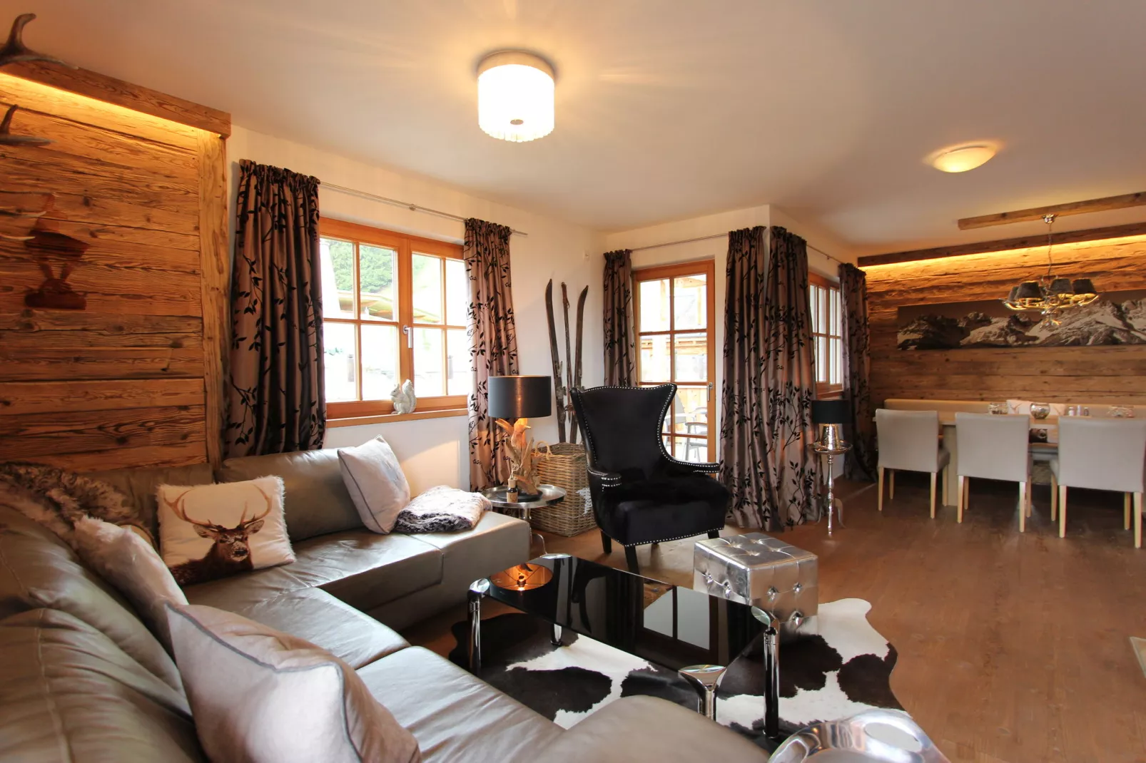 Panorama Chalet TOP 10-Living room