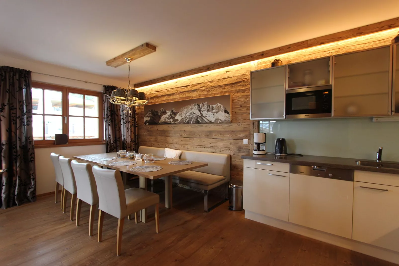 Panorama Chalet TOP 10-Dining room