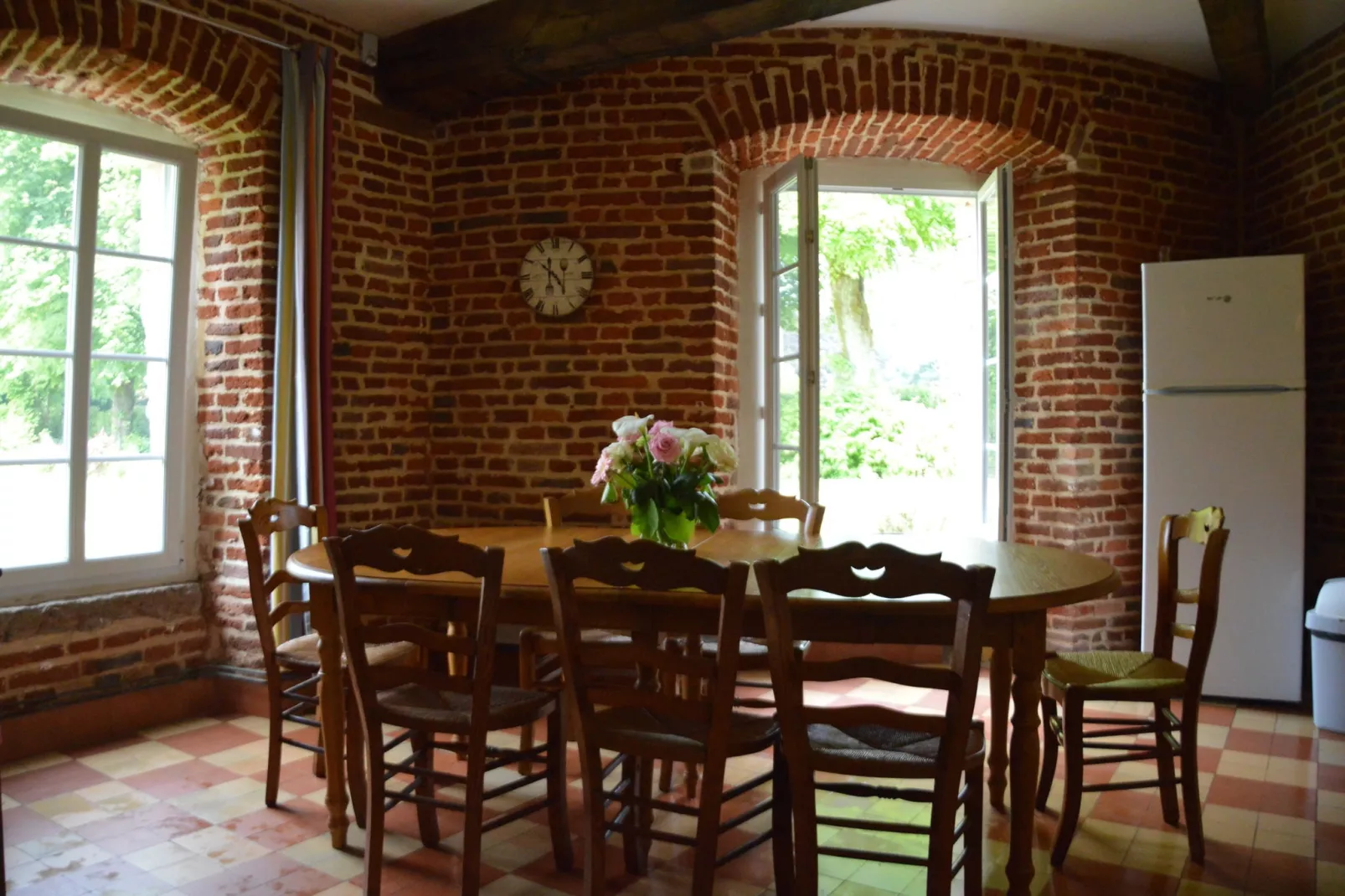 Abbaye St-Andre 7-Dining room