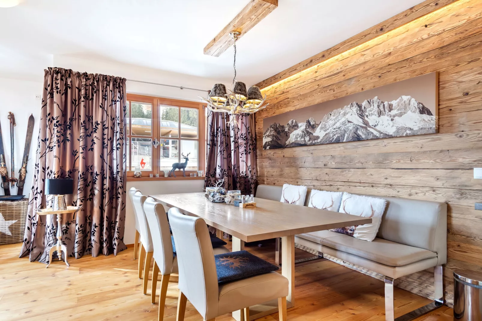 Panorama Chalet TOP 10-Dining room
