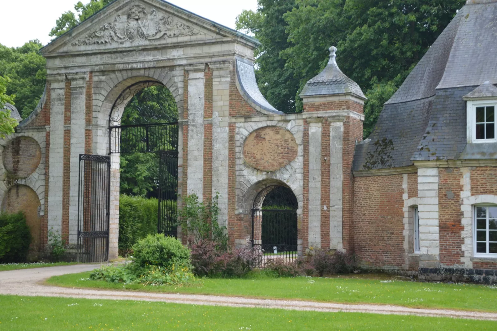 Abbaye St-Andre 7-Exterior summer