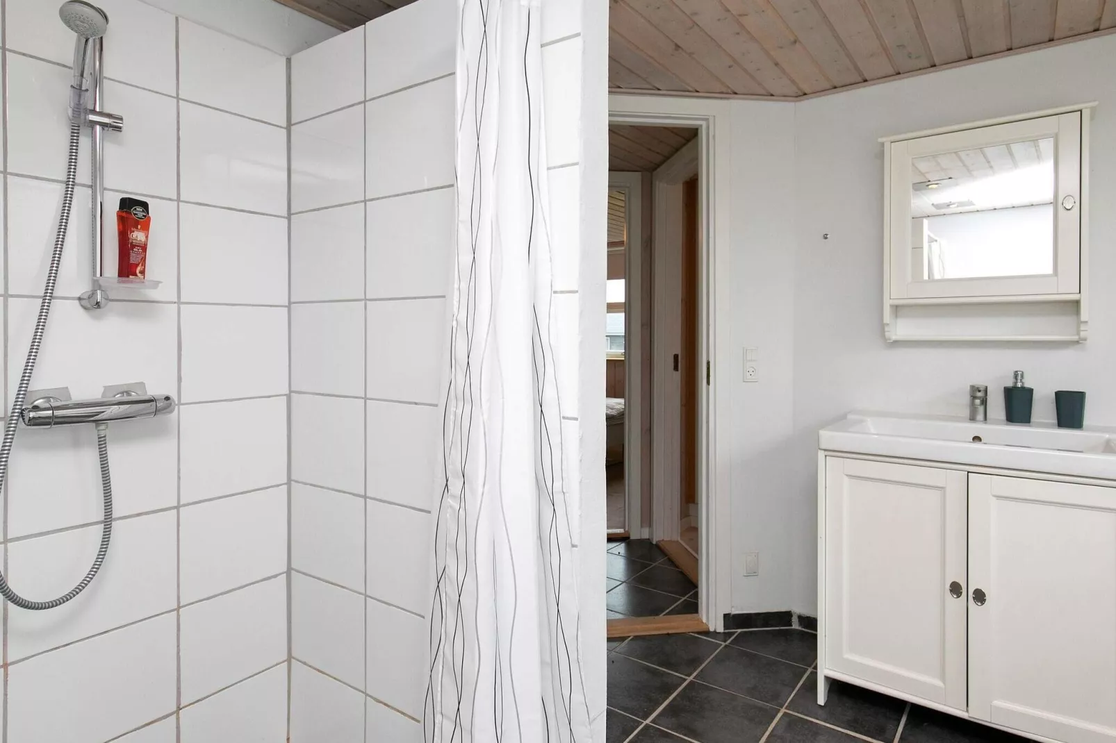 6 person holiday home in Humble-Indoor