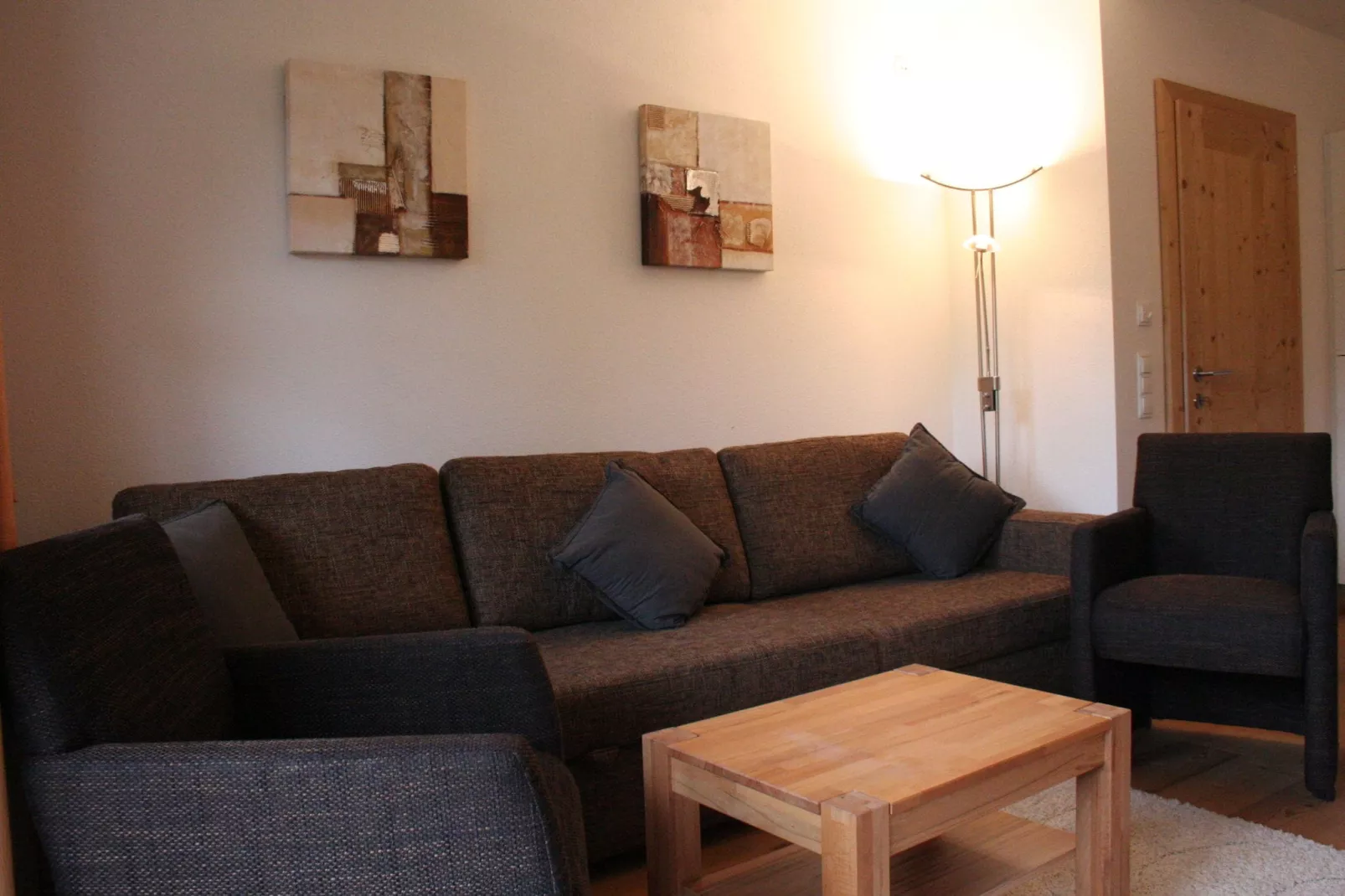 Panorama Chalet 8-Living room
