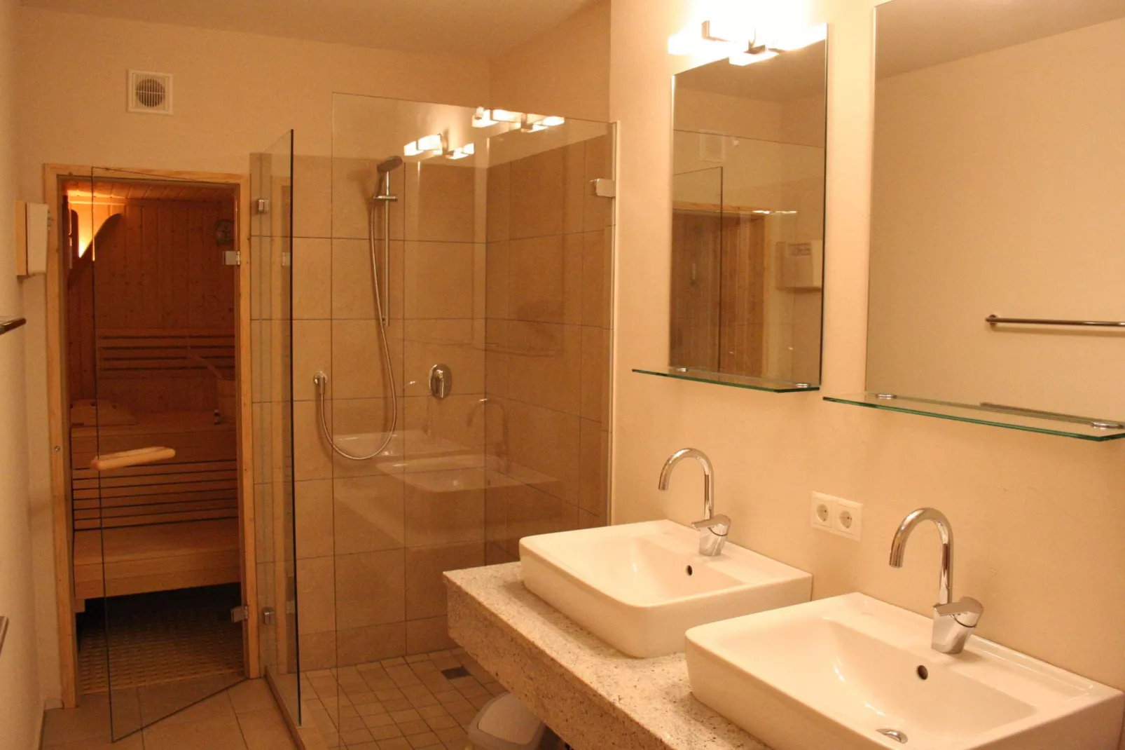 Panorama Chalet 8-Bathroom