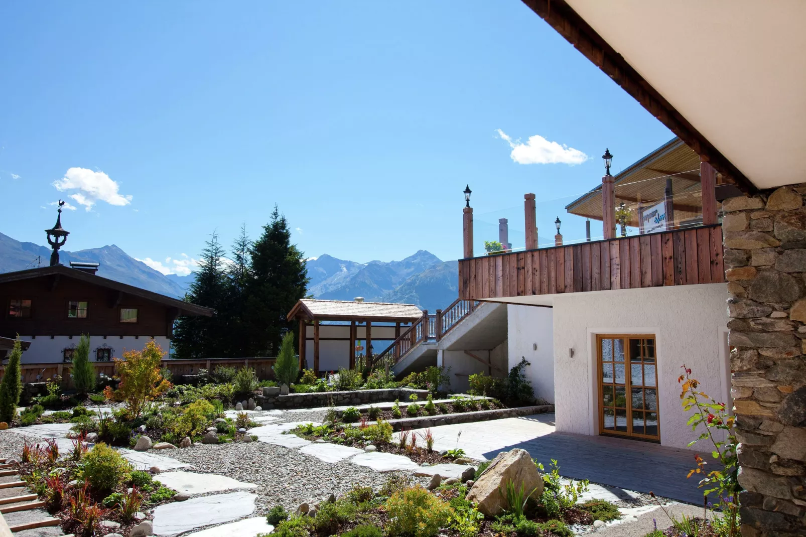 Panorama Chalet 8-View summer