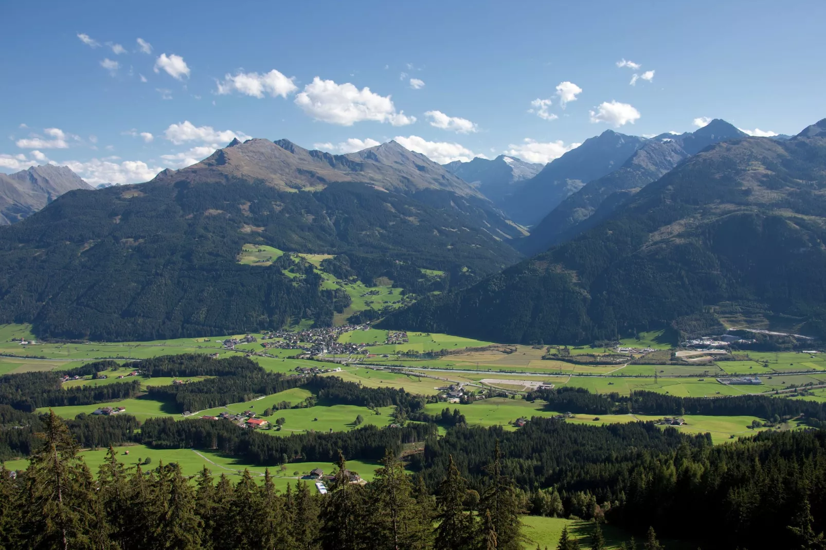 Panorama Chalet 8-View summer