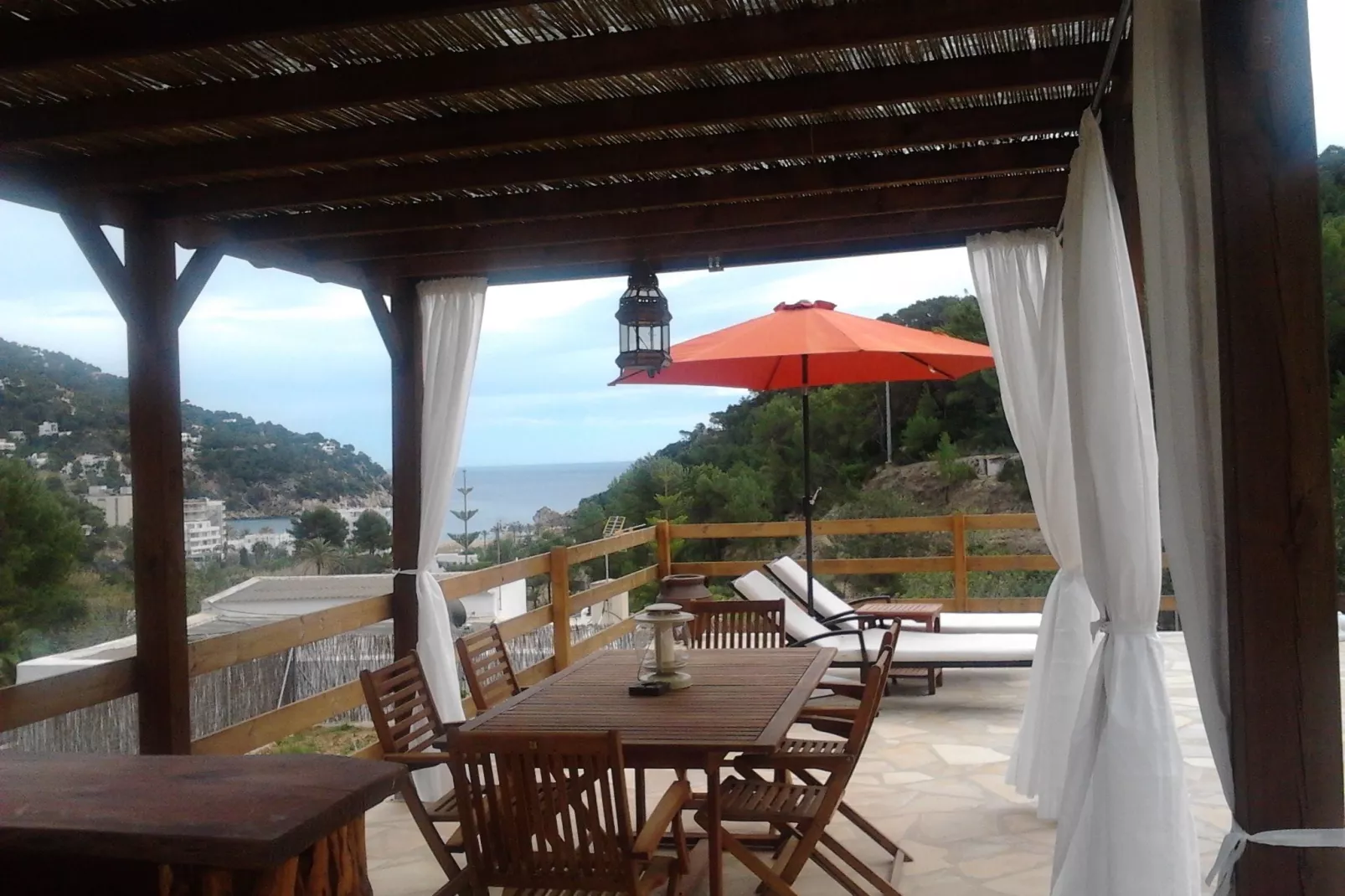 Can Sans-Balcon-terrasse