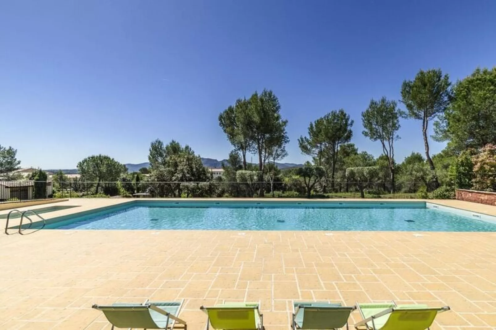 Apartments Les Domaines de Saint-Endréol / La Motte-en-Provence // Apt 1 chambre Type A-Park facilities