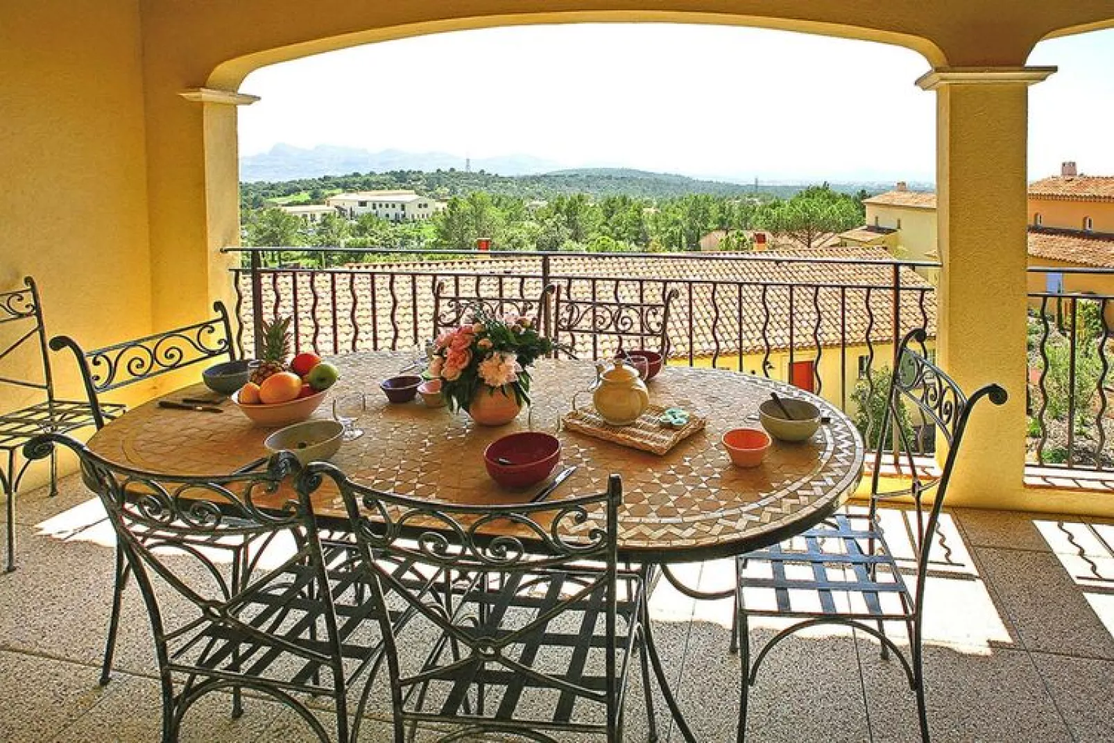 Apartments Les Domaines de Saint-Endréol / La Motte-en-Provence // Apt 2 chambres Type A-Terrasse