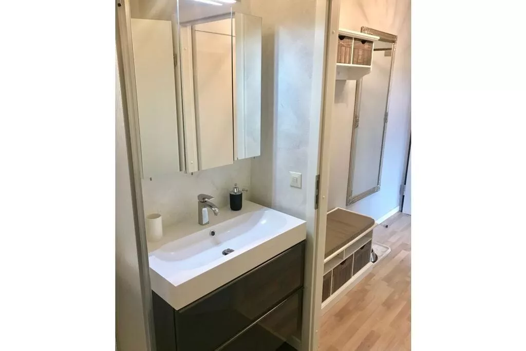 257303-Bathroom